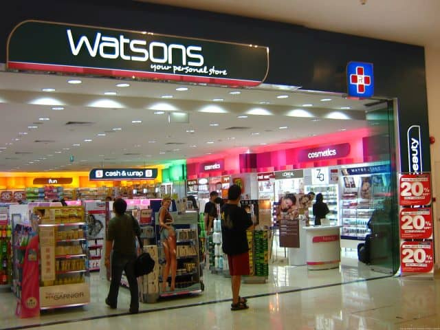 Đi Thái nên mua mỹ phẩm ở đâu-cửa hàng Watsons (Ảnh ST)