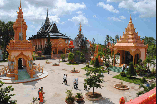 Chùa Xiêm Cán mang kiến trúc của người Khmer tại Bạc Liêu
