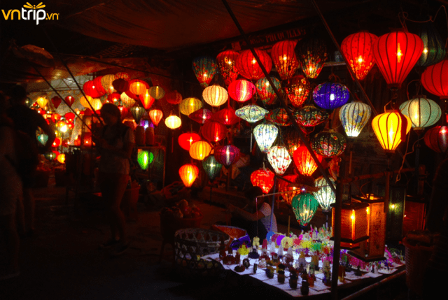 Chợ đêm Nguyễn Hoàng (Ảnh sưu tầm) 