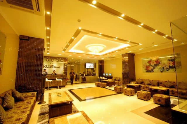 Sảnh tầng 1 thiết kế trang nhã, ấn tượng theo tiêu chuẩn khách sạn 3 sao ở Nha Trang (Ảnh ST)