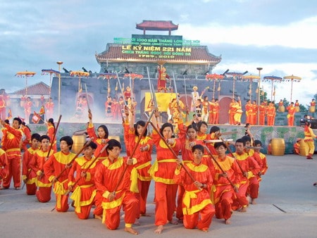 Tiết mục nhạc võ Tây Sơn là môn nghệ thuật độc đáo của tỉnh Bình Định (Ảnh ST)