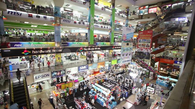 Trung tâm mua sắm Pantip có nhiều gian hàng điện tử (Ảnh ST)