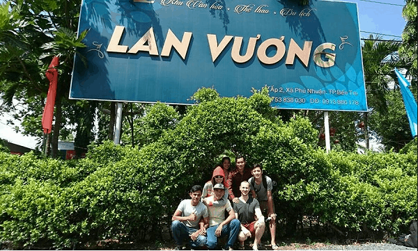 Vui chơi tại khu du lịch sinh thái Lan Vương