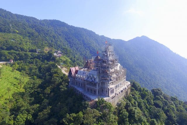 Chiêm ngưỡng "Lâu đài Tam Đảo" nguy nga trị giá nghìn tỷ - Vntrip.vn