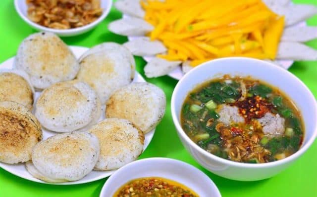 Đặc sản bánh căn Bình Thuận