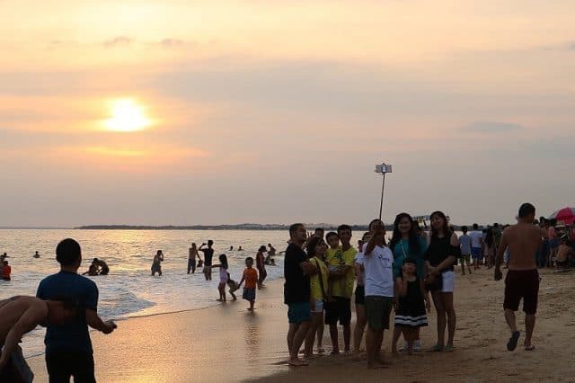 Bãi biển Cam Bin