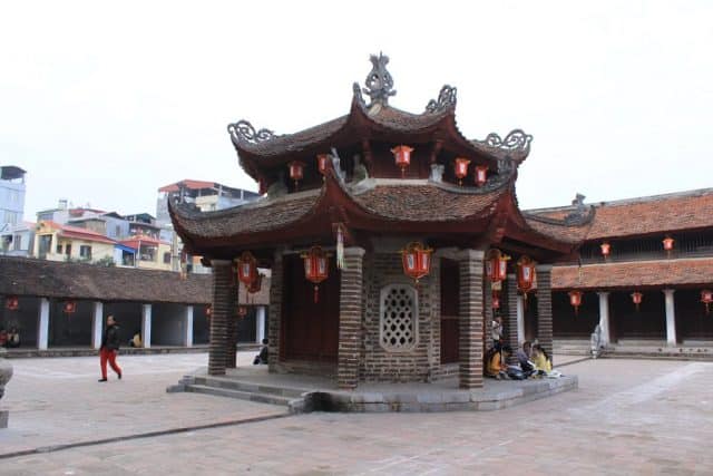 Tham quan chùa láng tìm hiểu kiến trúc và lễ hội