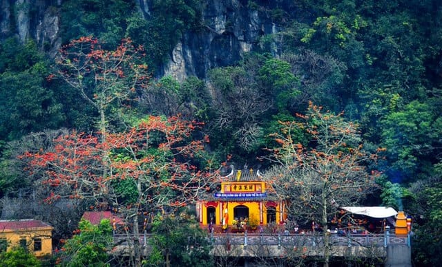 13 ngôi chùa ở hà nội linh thiêng và nổi tiếng bậc nhất