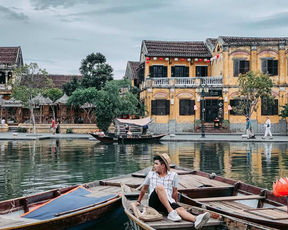 Each corner of Hoi An can create a vivid and poetic photo.  Photo of Herry Duong