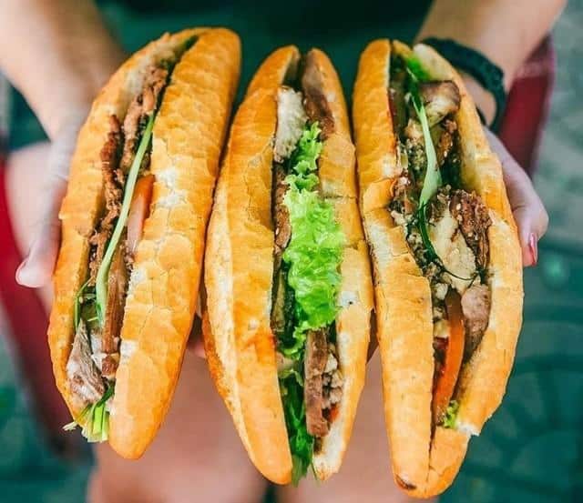 Bánh mì Việt Nam tự hào là một trong những món ăn đường phố ngon nhất thế giới