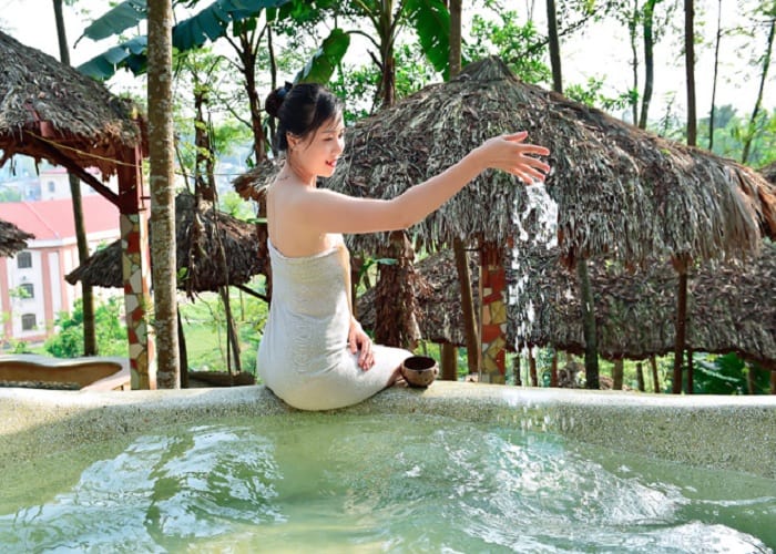 Tắm khoáng nóng kết hợp nghỉ dưỡng và thưởng thức đặc sản Tuyên Quang