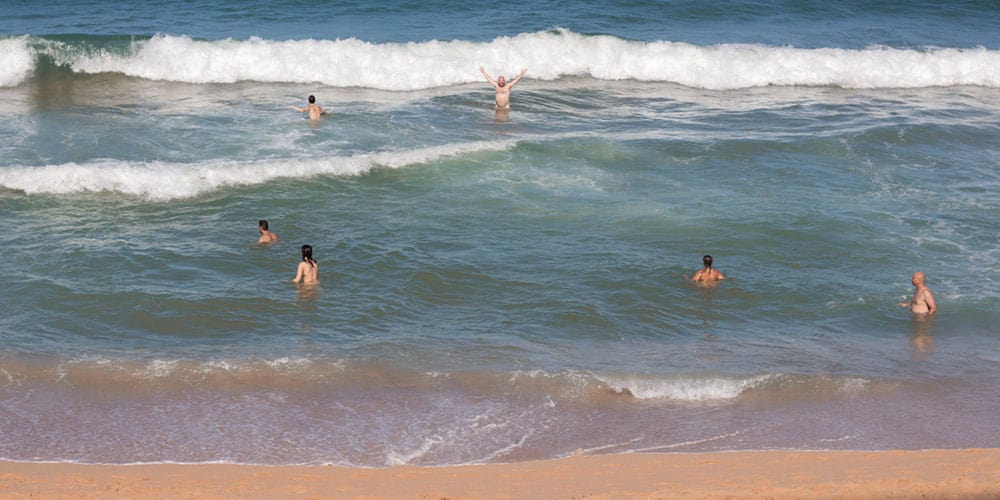 Những bãi biển "tắm không mặc quần áo" độc lạ trên thế giới