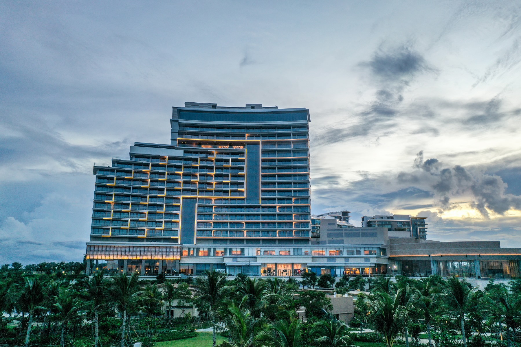 Hoiana Hotel & Suite - điểm đến lý tưởng với vị trí ven biển thơ mộng