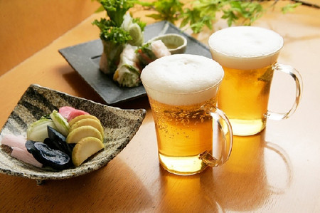 Enjoy fresh and cool beer at Hai Xom Brewery - Photo source: Internet