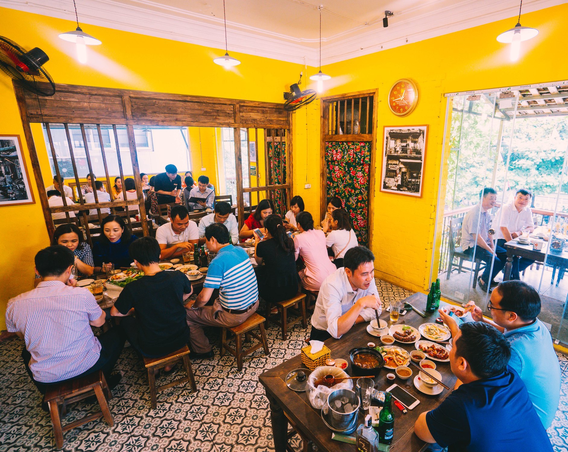 Drinking in Hanoi at Quan Moc silk cow is all the more - Photo source: Internet