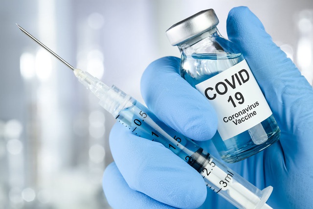 Dù đã được chữa khỏi vẫn phải tiêm vắc xin covid-19 theo quy định. Ảnh: Internet