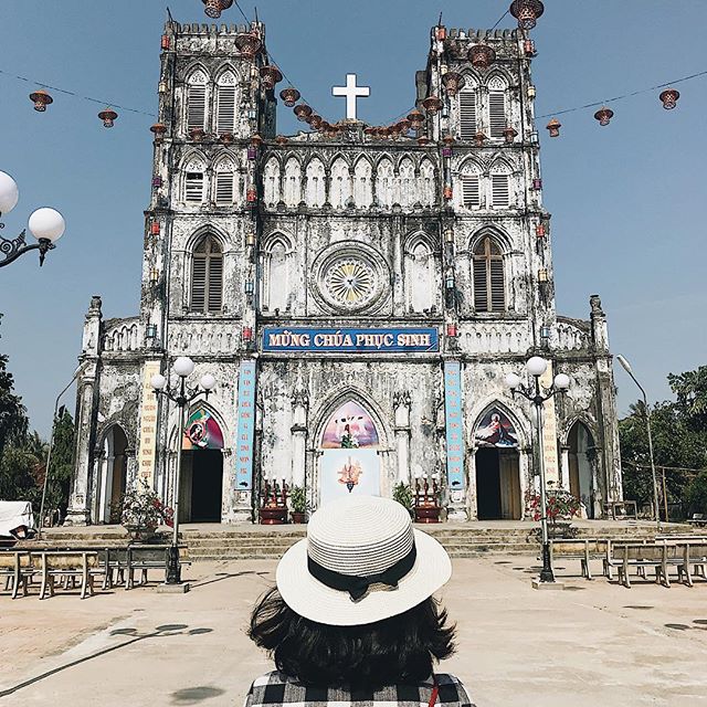 Vẻ đẹp cổ kính của nhà thờ Mằng Lăng - Nguồn ảnh: Internet