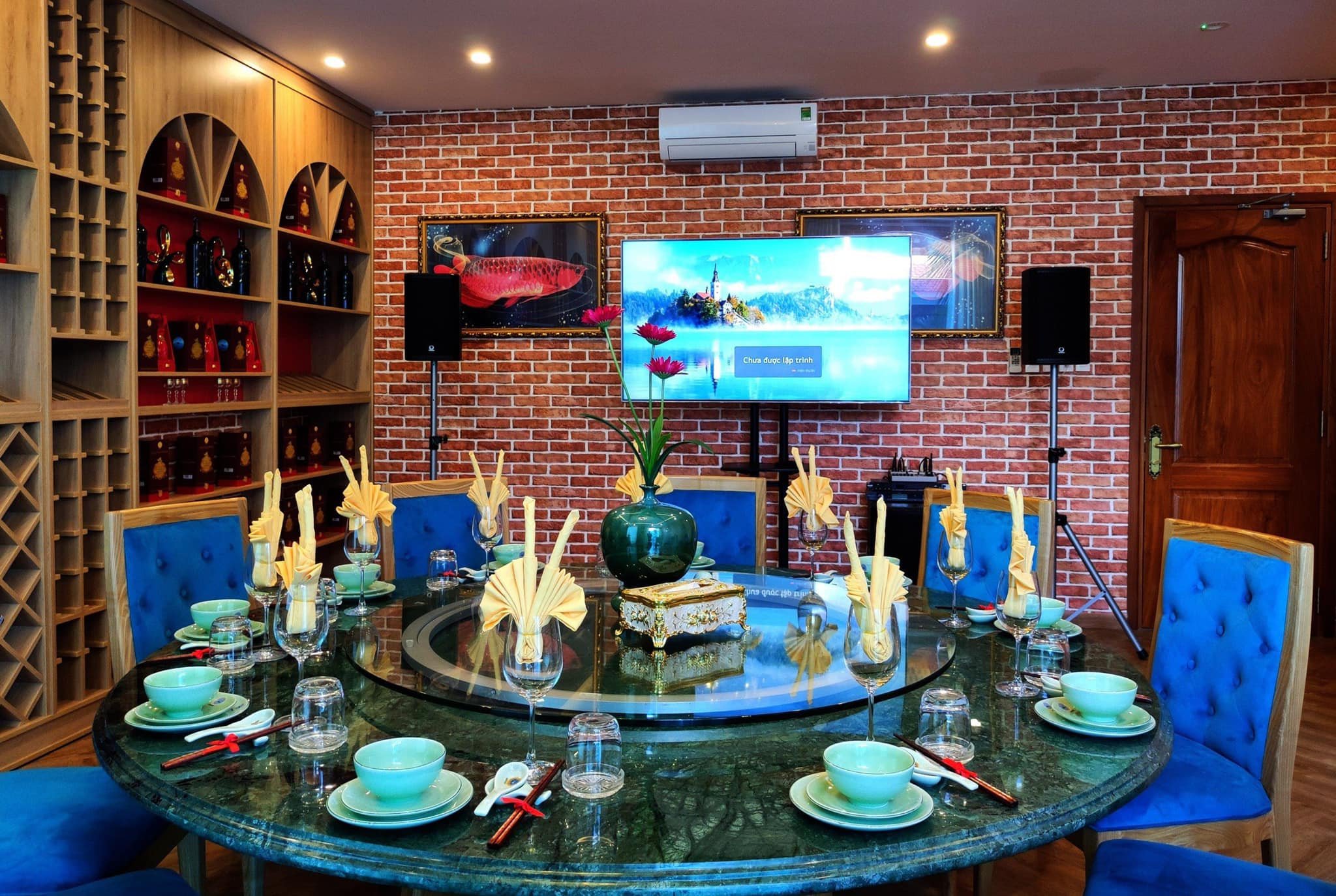 Phòng VIP nhà hàng  Sanvinest Khánh Hòa